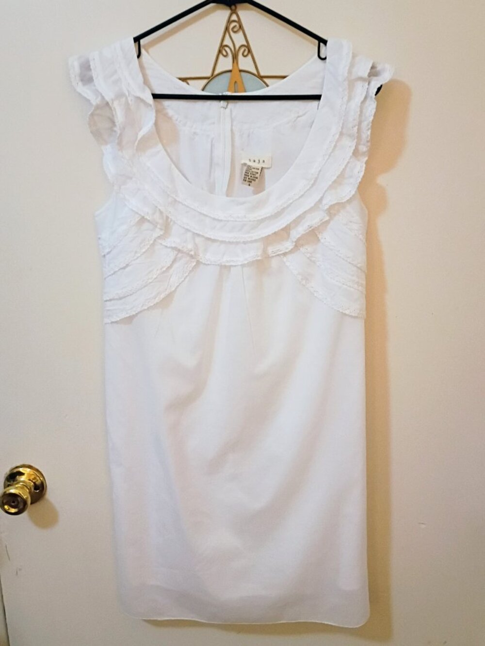 Saja White Sleeveless Dress w/Ruffle Neckline & Crochet Trim Size 6